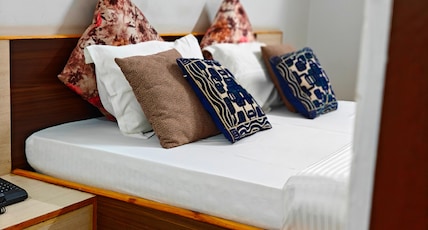 Hotel Samarth Residency Room Type - Super Deluxe