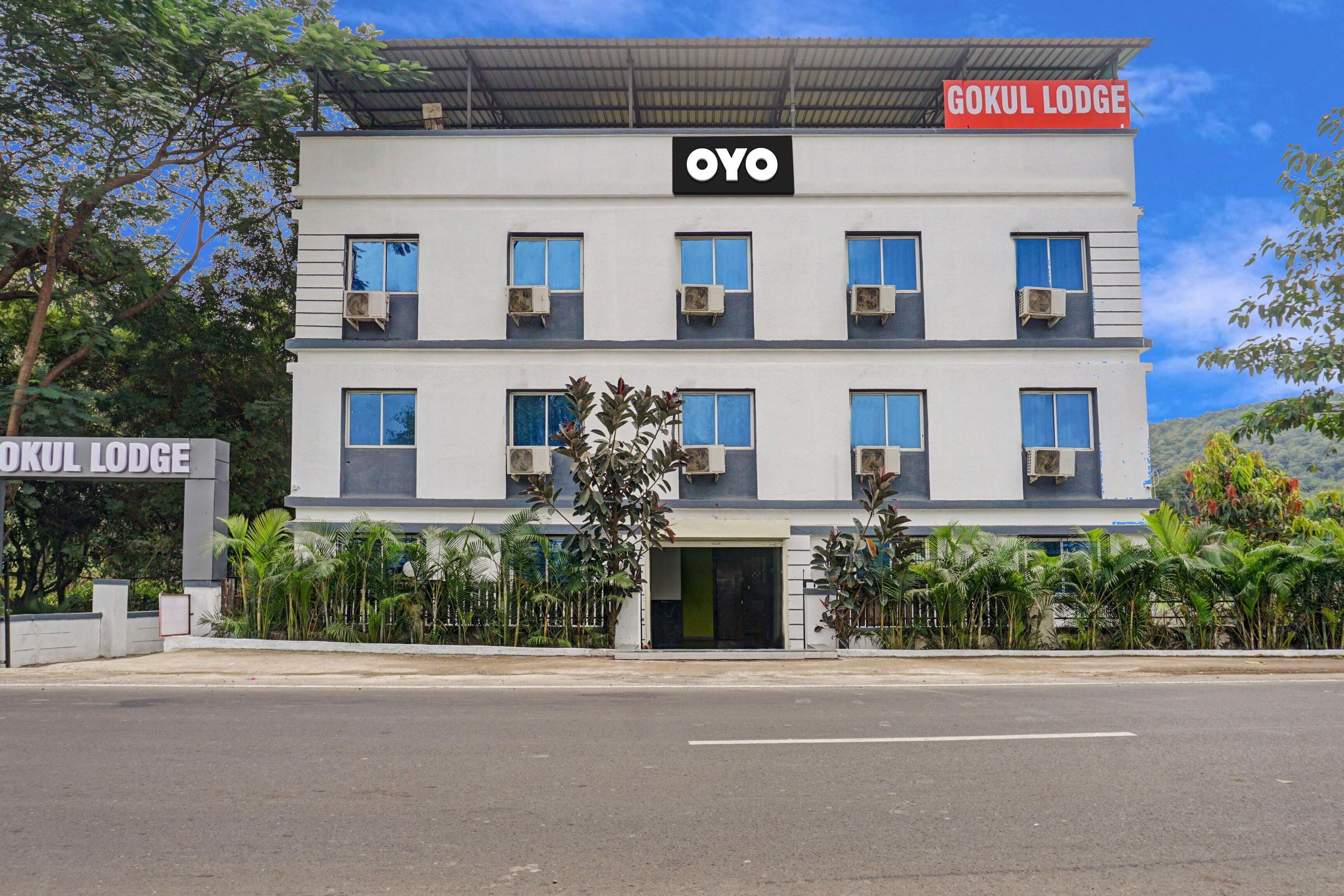 OYO 819591 Hotel Gokul - Tap to explore photos