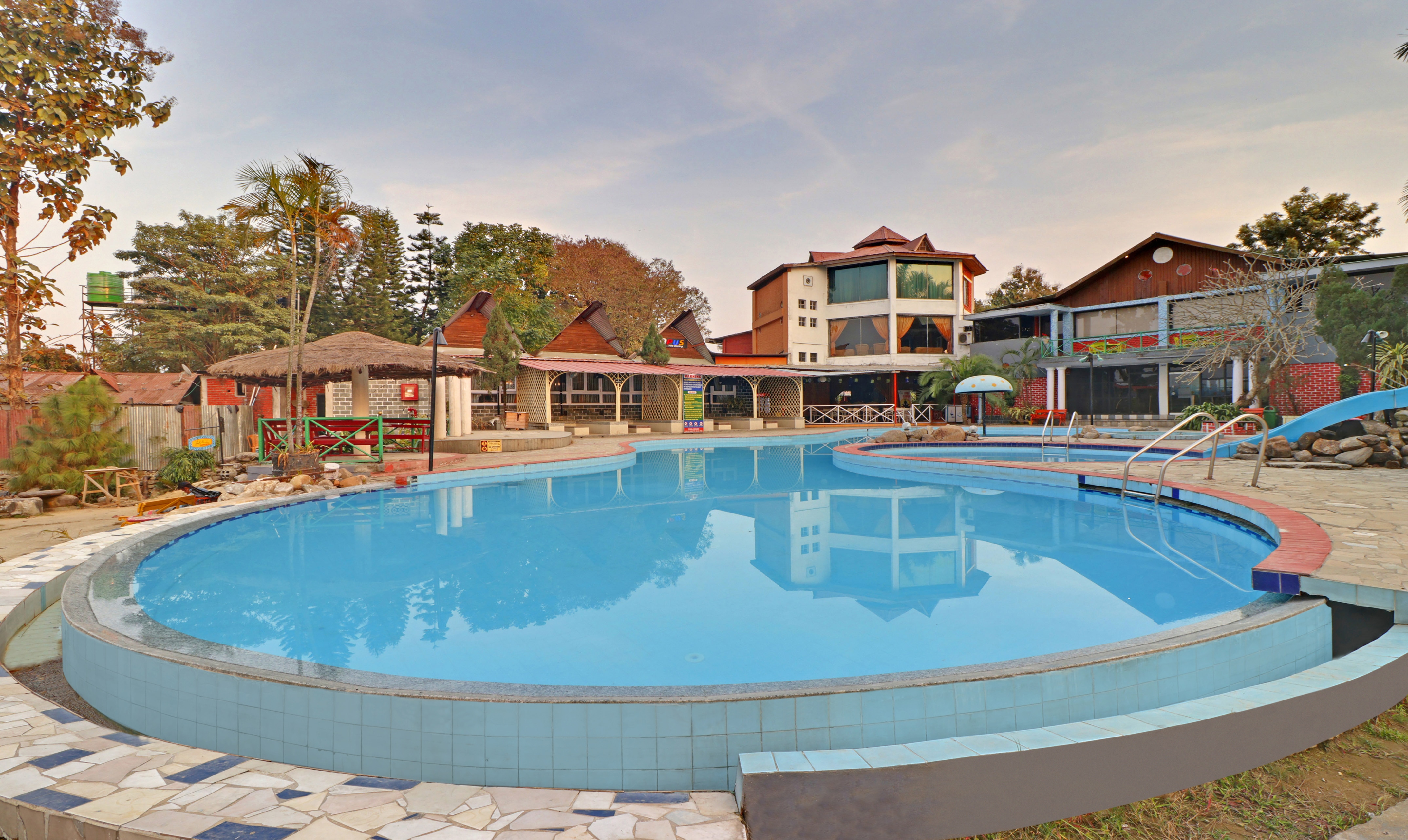 クラブ Blue mountain Treebo Premium Blue Mountain Resort With Swimming Pool Siliguri
