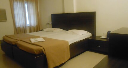 Hotel Airlines Room Type - AC ROOM