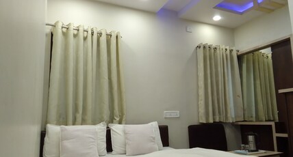 HOTEL VIJAY Room Type - Deluxe ROOM DOUBLE BED