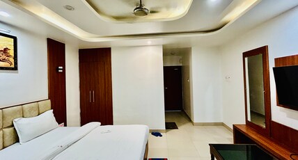HOTEL ORIENT BLUE Room Type - Deluxe Non Ac