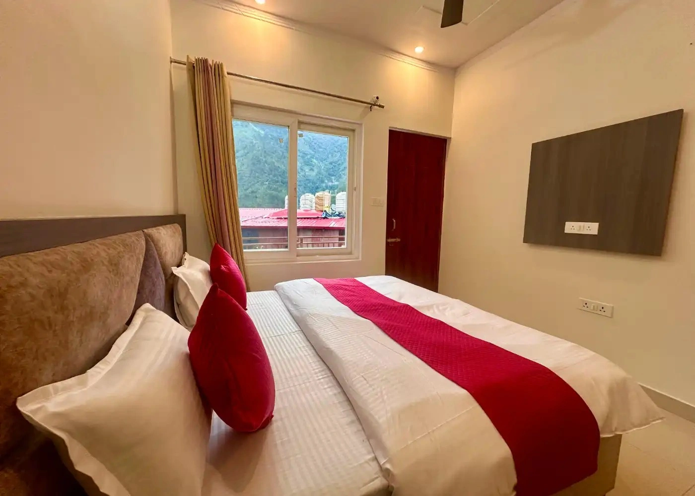 KEDARKHAND HOTEL Room Type - Semi Deluxe Room with Mountain view