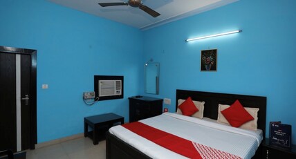 Hotel Tourist Bar & Restaurant Room Type - Deluxe