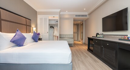 NH Bangkok Sukhumvit Boulevard  Room Type - Exclusive Deluxe
