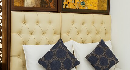 AOL Luxury Connaught Retreat Room Type - Standard DoubleBed Small Room AOL Luxury Connaught Retreat Room Type - Standard DoubleBed Small Room