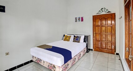 Hotel O Chikam House Syariah Room Type - SPOT ON NON AC double Hotel O Chikam House Syariah Room Type - SPOT ON NON AC double