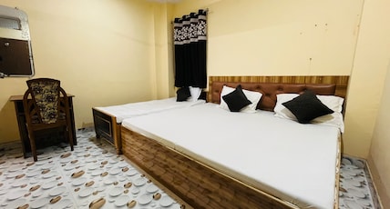 Krishna Villa Luxa (Near Kashi Vishwanath) Room Type - Family Room Krishna Villa Luxa (Near Kashi Vishwanath) Room Type - Family Room