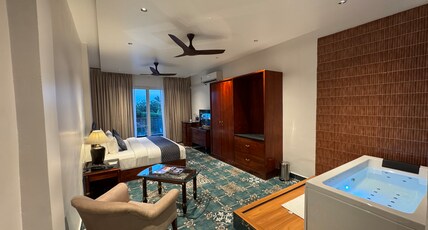 Madras Chronicle Bay Resort & Spa Room Type - Jacuzzi Pool View Suite