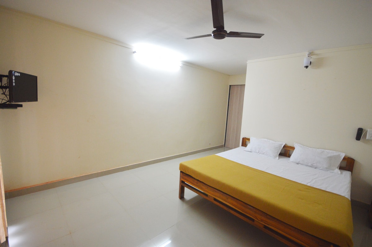 Om Shanti Beach Resort - Tap to explore photos
