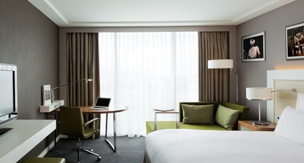 Pullman Paris Centre-Bercy Room Type - DELUXE ROOM, 1 King Size Bed, High Floor