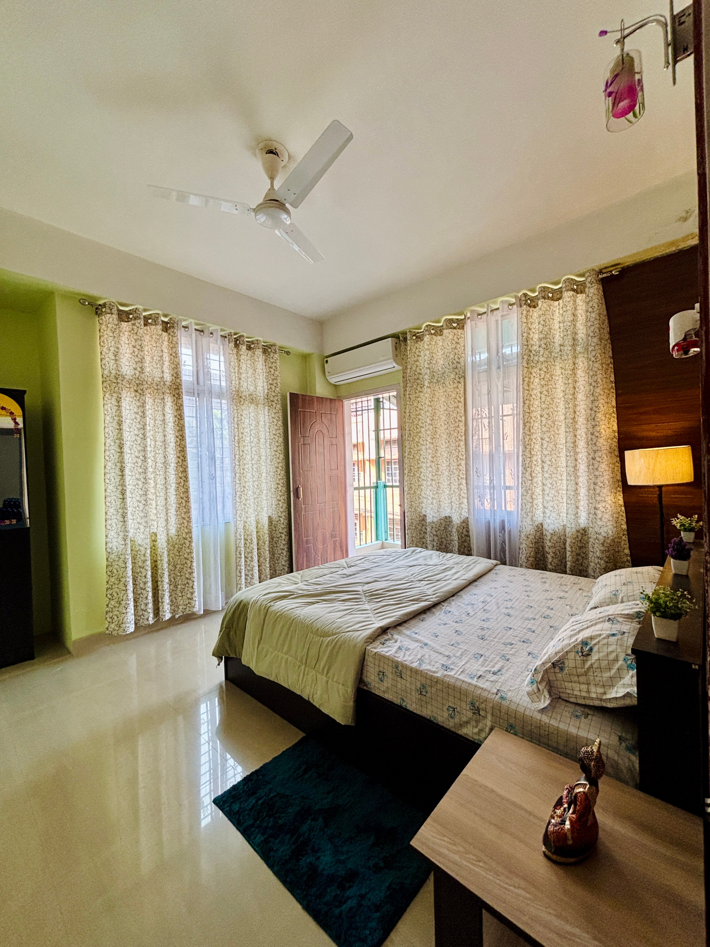 Placid Homestay only a single room - Tap to explore photos