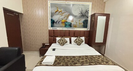 HOTEL WISDOM CELEBRATION Room Type - LUXURY ROOM
