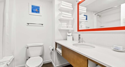 Hampton Inn by Hilton Jonesboro Room Type - 2 DOUBLE BEDS NONSMOKING