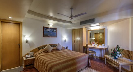 HOTEL PRESIDENT Room Type - Deluxe Suite Room