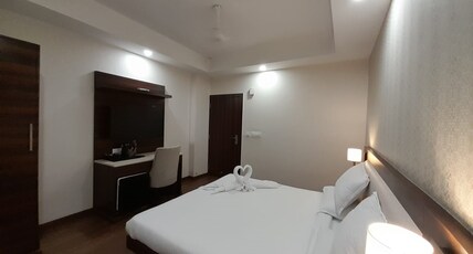 Sai Maa Hotel Room Type - Deluxe Room