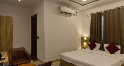 Radha Bihari Nikunj Inn Room Type - Deluxe Room