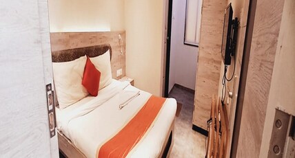 Hotel Kalpaturu Room Type - Deluxe Room