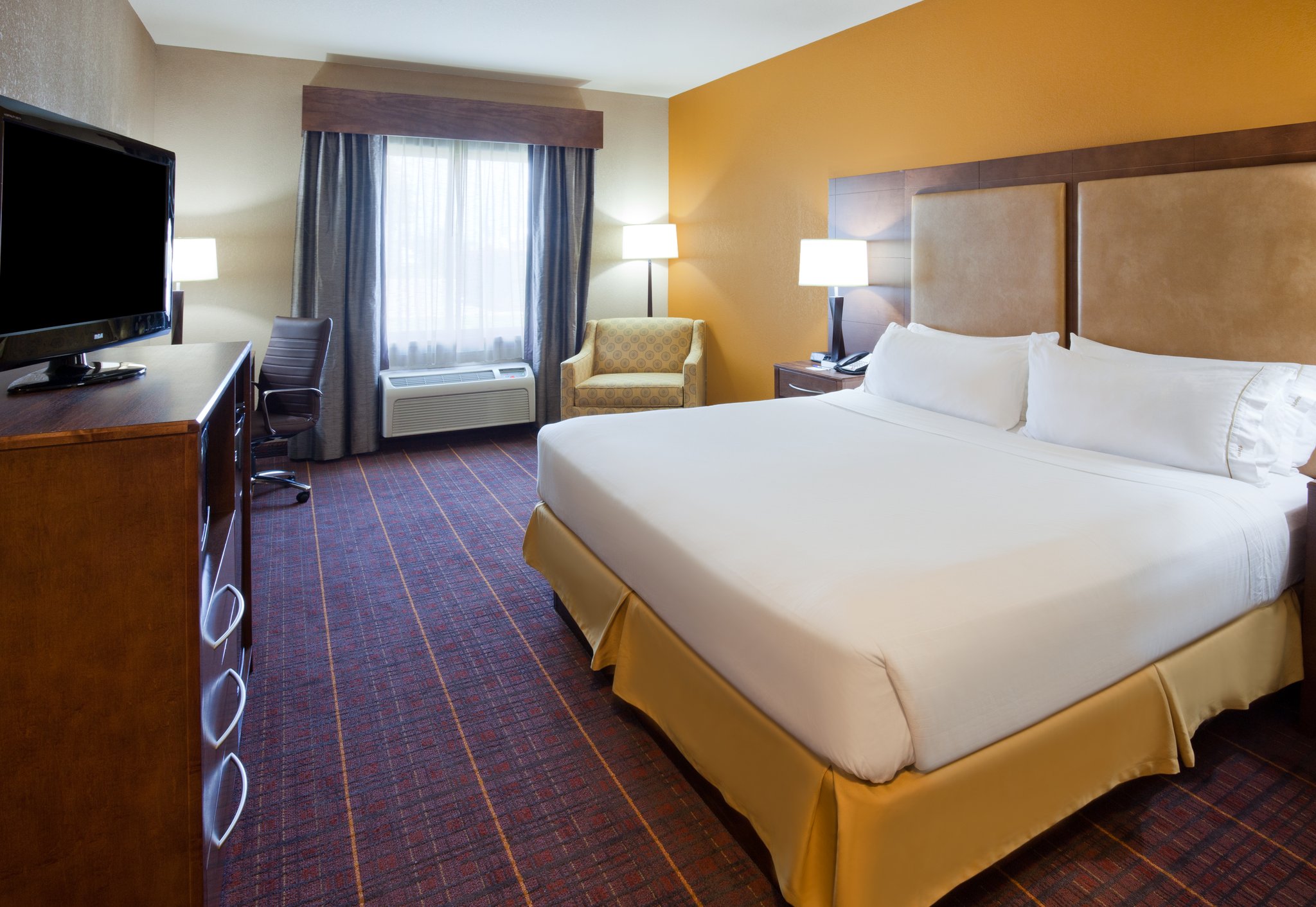 Holiday Inn Express Hotel & Suites Brainerd-Baxter, an IHG Hotel - Tap to explore photos