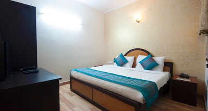 Hotel Delhi Darbar Room Type - Deluxe Room