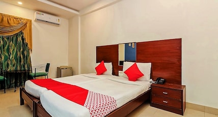 Happy Stay | Rooms & Balcony Room Type - Deluxe Room
