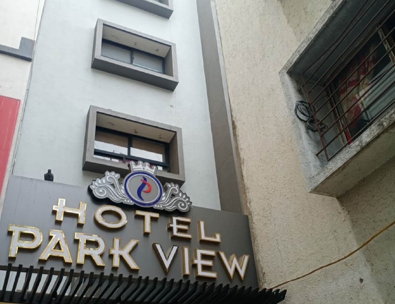 Hotel Park View - Tap to explore photos