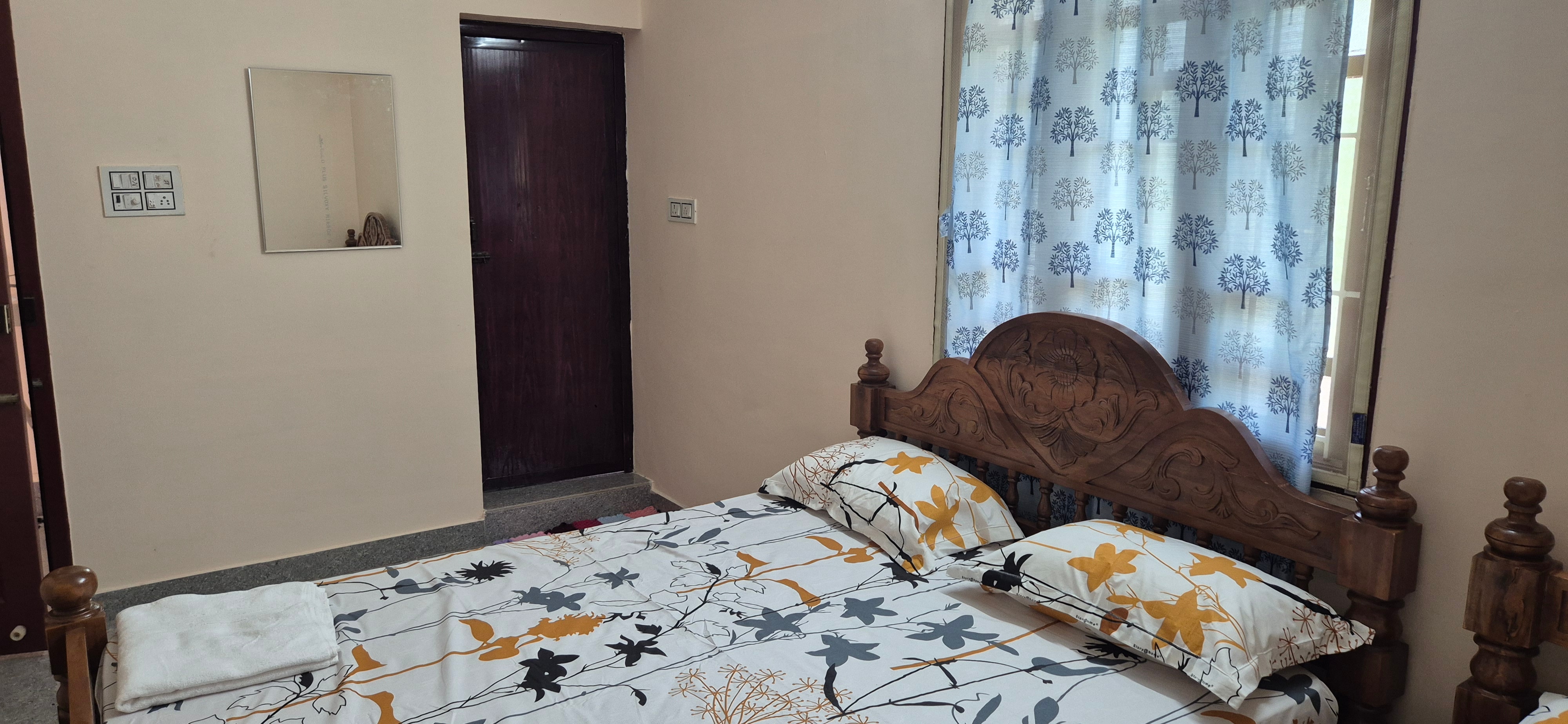 Arunachalam HomeStay Ground Floor - Tap to explore photos