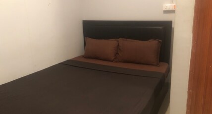 THE Pi HOTEL Room Type - ECONOMY DOUBLE NON AC