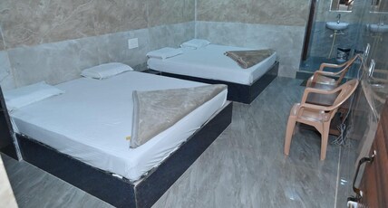 Panchamukhi Residency Room Type - Four Bed Family Premium AC