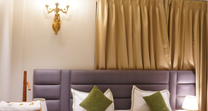 Swaranjali Hotel Room Type - MAHARAJA SUITE