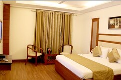 Hotel Paras