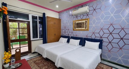 Anukampa Paying Guest House Room Type - Triple Room With Balcony Anukampa Paying Guest House Room Type - Triple Room With Balcony