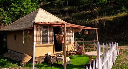 ROYAL SWISS COTTAGE - VILLA & COTTAGES Room Type - THE MUD HUT