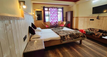 Hotel Red Cherry  Room Type - Triple Bedroom Kanchenjunga View