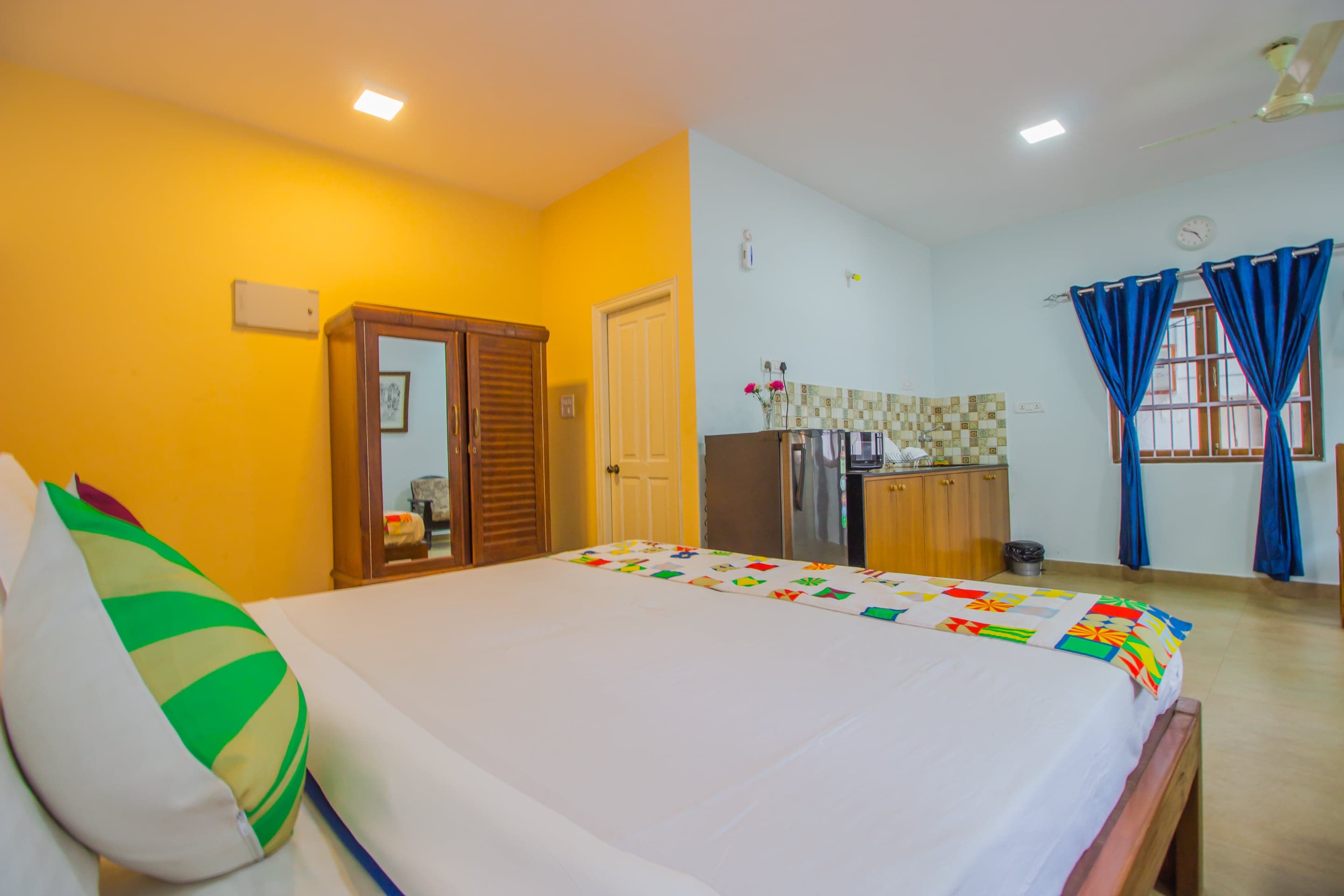 Super Collection O Holy Cross Home Stays - Tap to explore photos