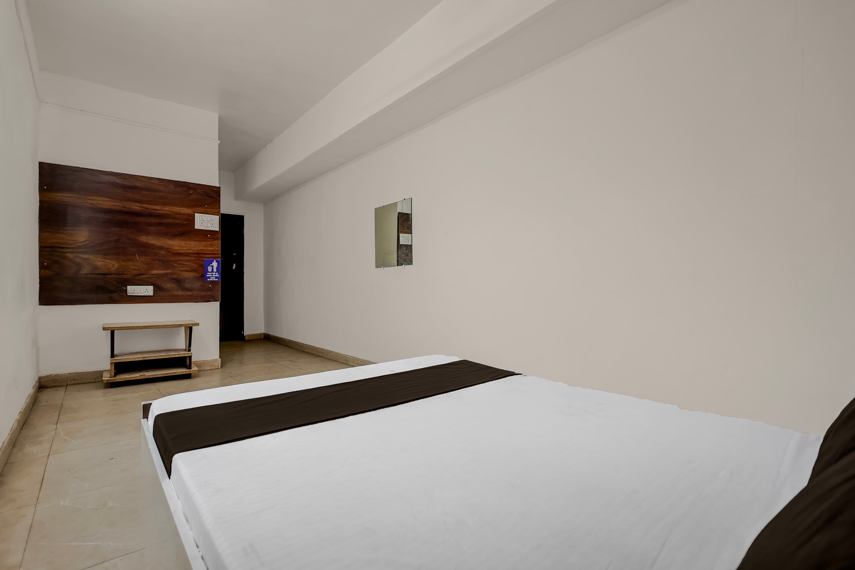 HOTEL O VIP Rooms - Tap to explore photos