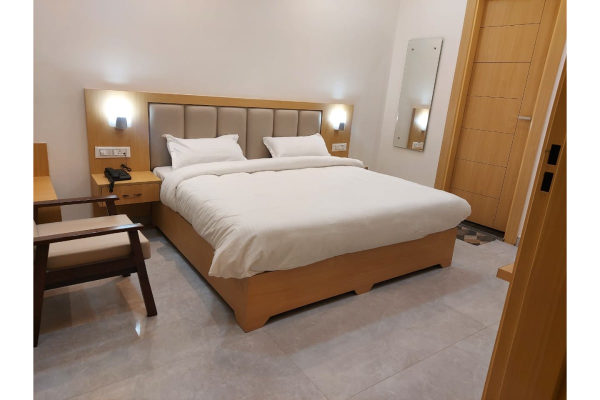 Hotel Innvite - Tap to explore photos