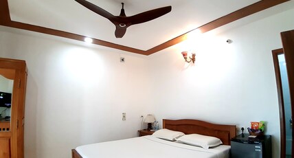 Cours Chabrol Room Type - Standard Non Sea Facing Room