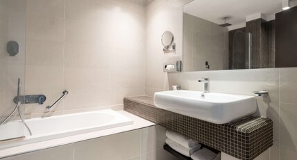 Radisson Blu Hotel, N'Djamena Room Type - Superior Room - Terrace
