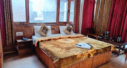 Hotel Gangri Room Type - Deluxe Room