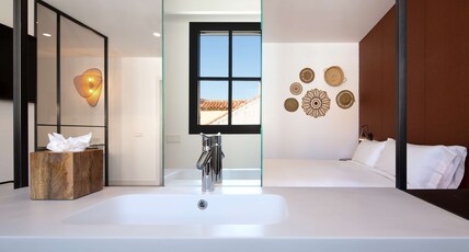 Atocha Hotel Madrid, Tapestry Collection by Hilton Room Type - KING SUPERIOR ROOM