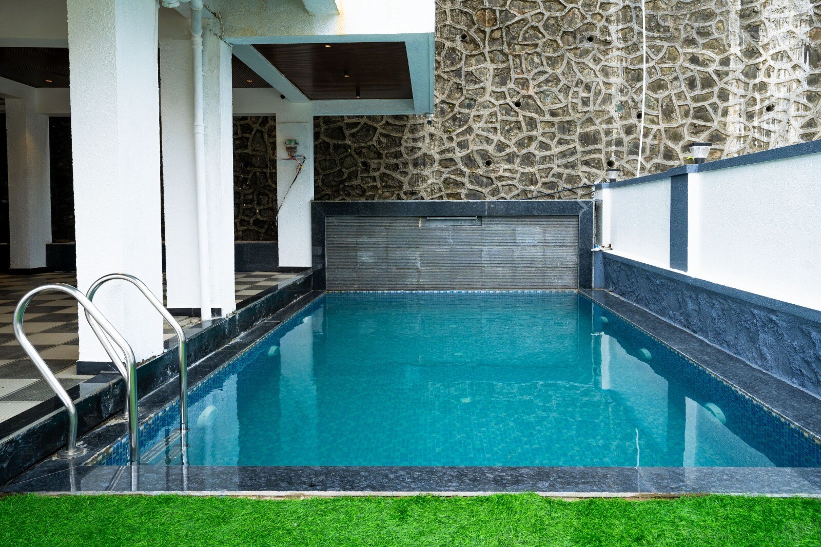 Stayleisurely Roman 4BHK Lonavala - Tap to explore photos