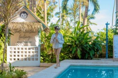 Mad Monkey Panglao