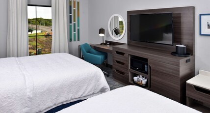 Hampton Inn by Hilton Cedar Falls Downtown Room Type - 2 QNS HEARING ACC NOSMOK