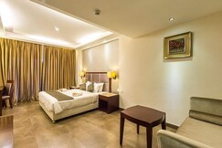 Paravoor Galaxy Hotels