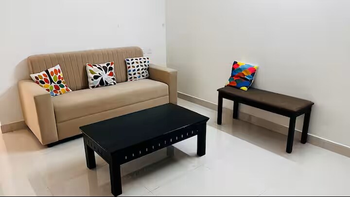 Cozy 2bhk apartment near airport - Tap to explore photos
