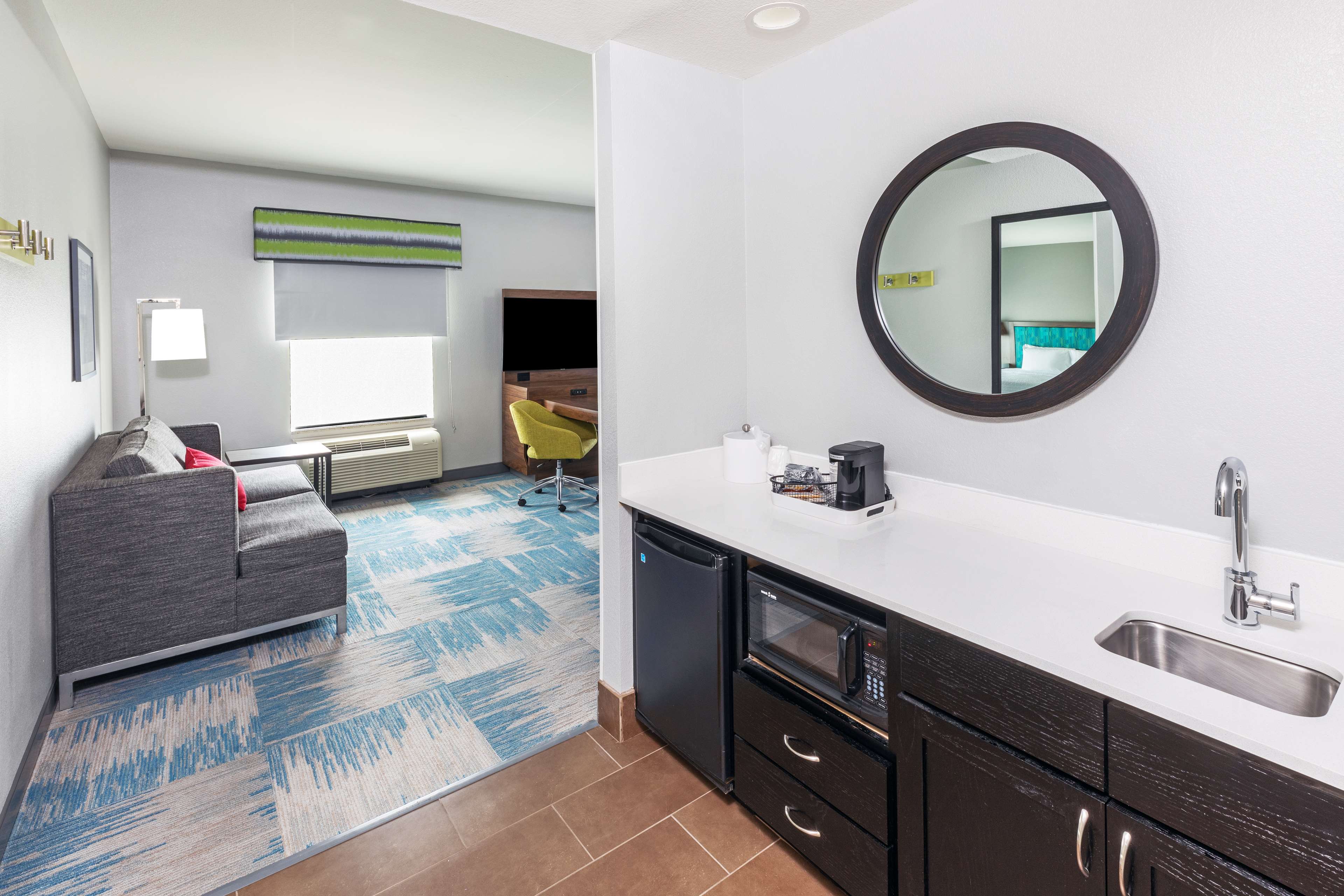 Hampton Inn & Suites Houston I-10 / Central - Tap to explore photos