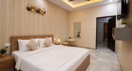 Krishna Guest House, Lucknow Room Type - Deluxe Room