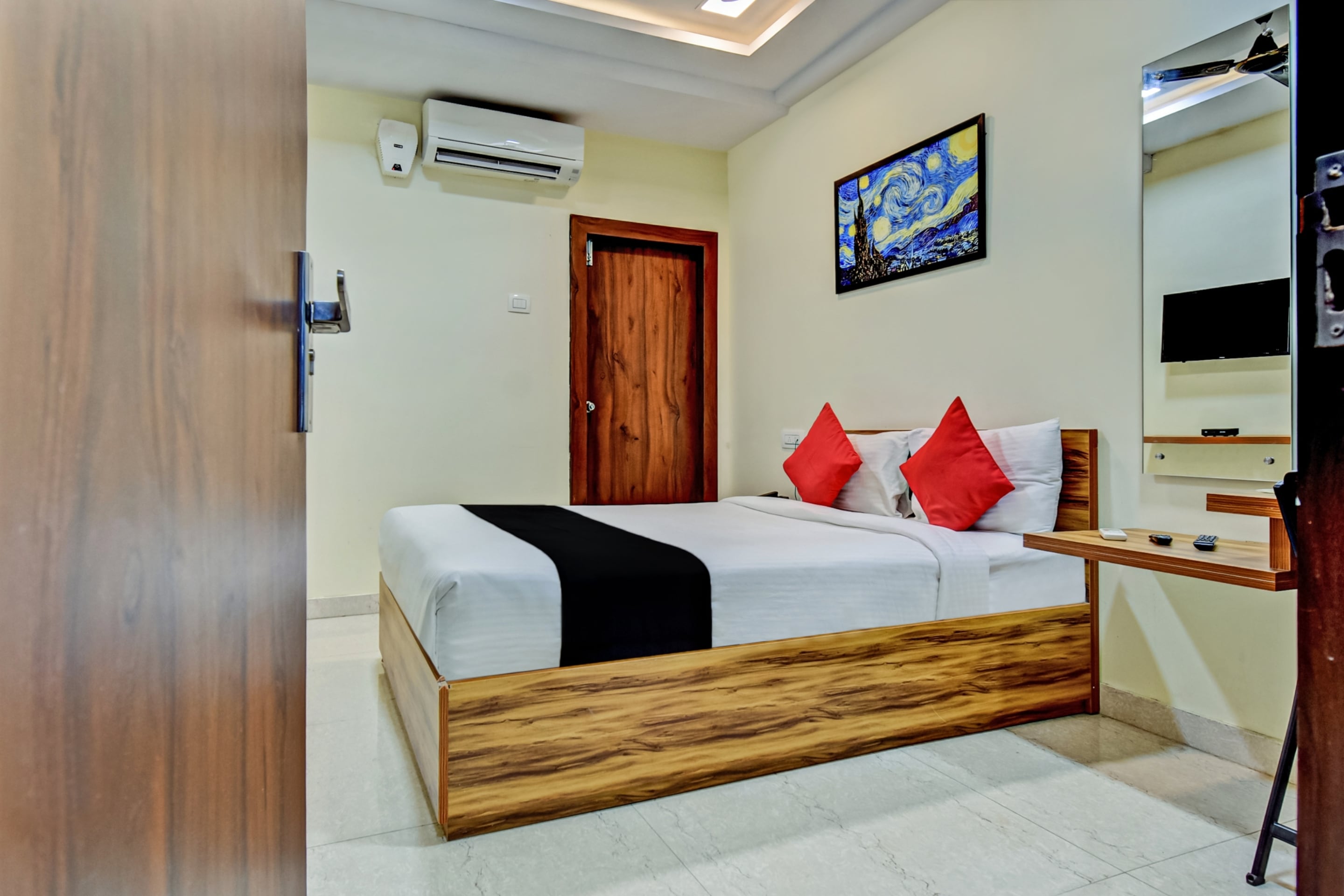 Hotel O Purple Suites Inn - Tap to explore photos