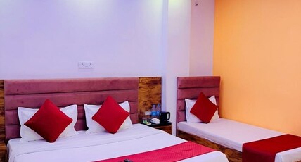 Hotel Radha Rani Palace Ayodhya Room Type - A.C Triple Room (Sofa Cum bed)